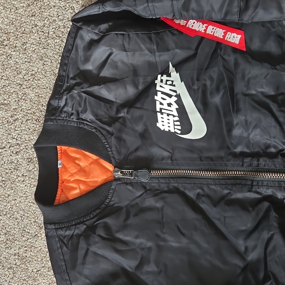 Bomber jacket. - Picture 2 of 4